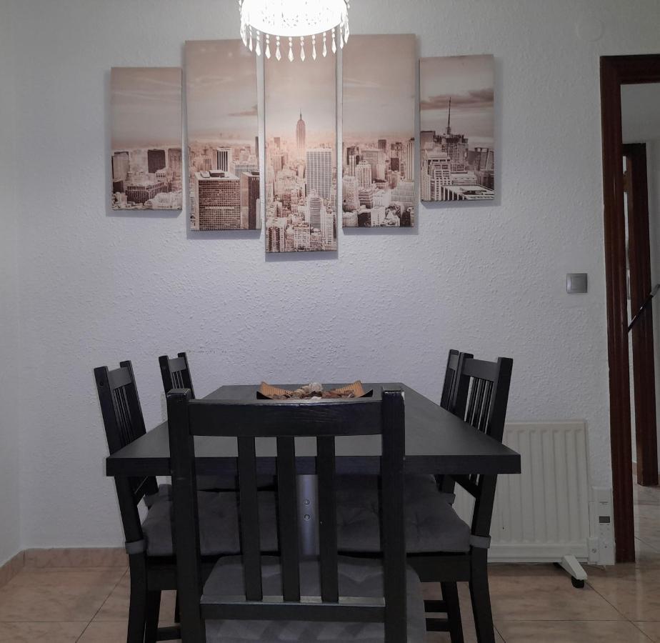 Sweet House Close To Airport เอลปรัตเดยูเบรกัต ภายนอก รูปภาพ